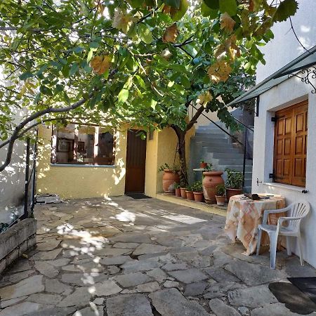 Hotel Piso Alonia Arachova Esterno foto