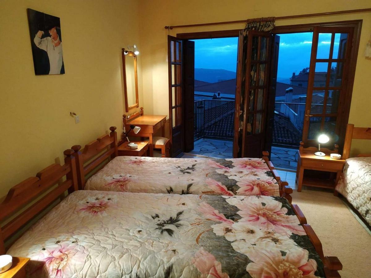 Hotel Piso Alonia Arachova Esterno foto