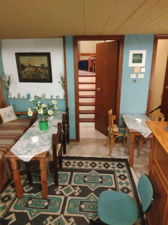 Hotel Piso Alonia Arachova Esterno foto